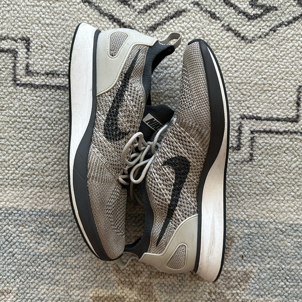 Nike Air Zoom Mariah Flyknit Sneakers